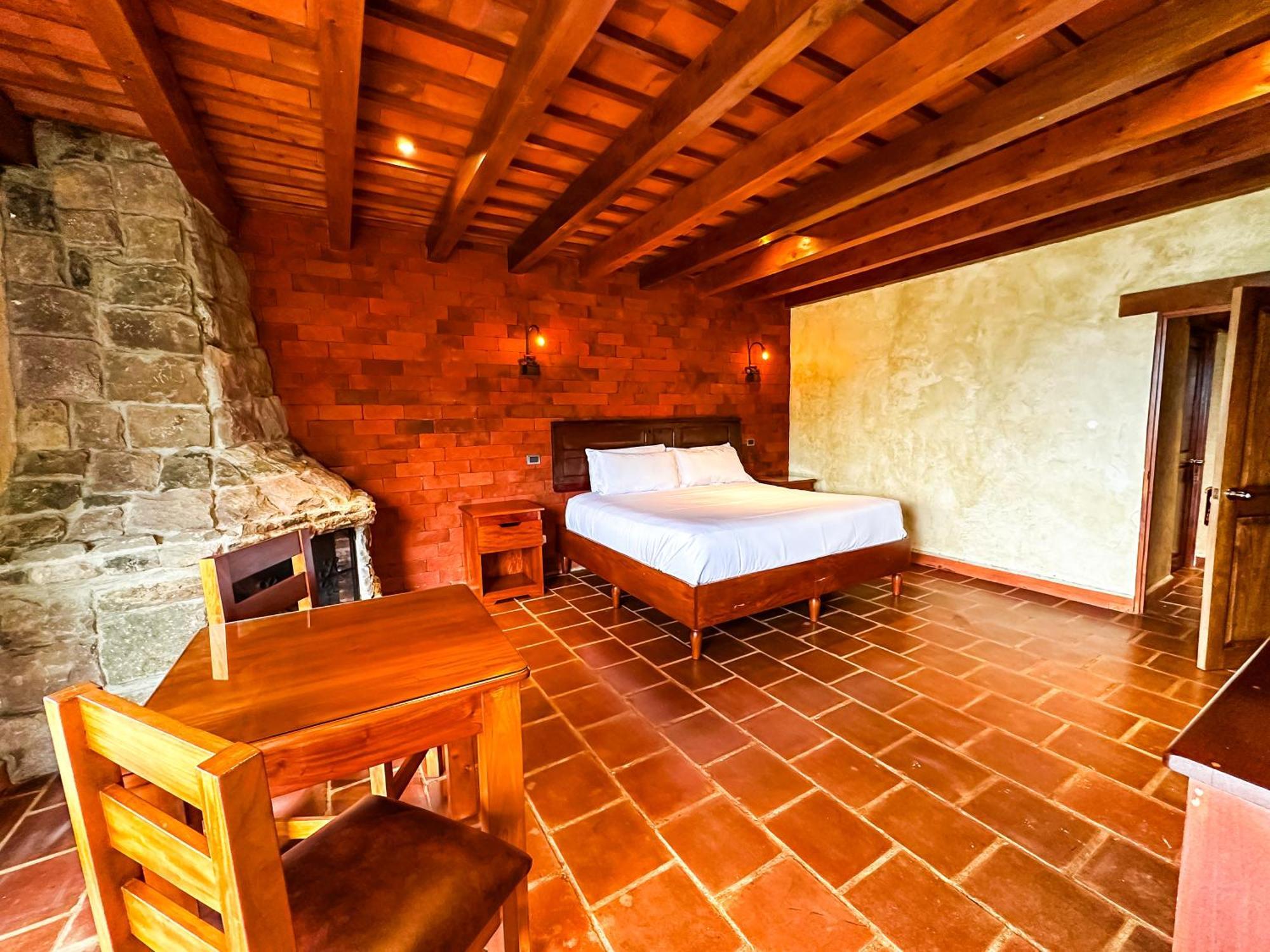 Le Suisse Spa Santa Lucía Milpas Altas Eksteriør billede